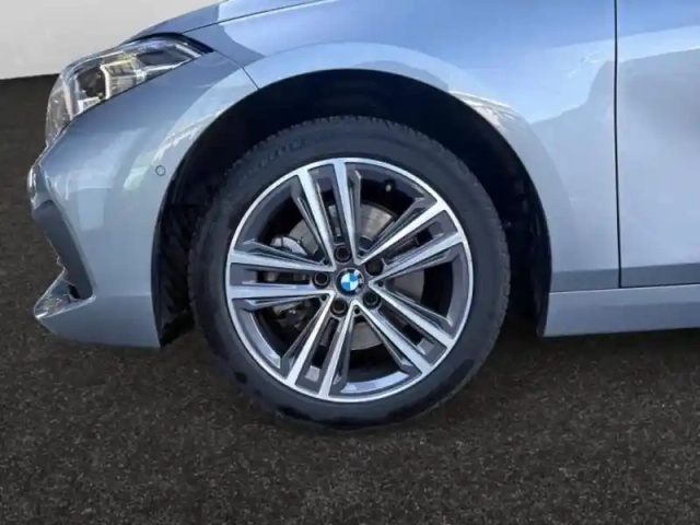 Bmw Serie 1 série 1 118ia 136ch business design dkg7 — photo 14