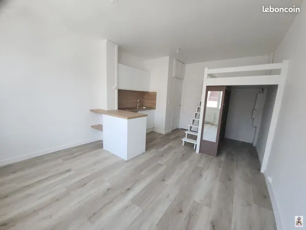 Studio 1 pièce 21 m²