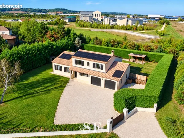 Maison 7 pièces 150 m²