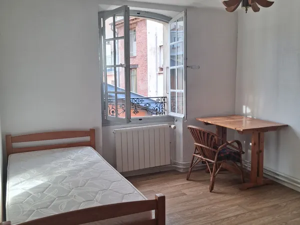 Loue chambre dans appartement - 13m²