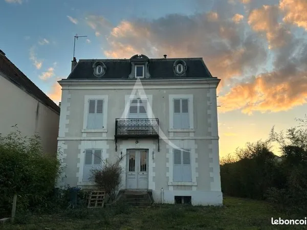 Propriété 10 pièces 181 m²