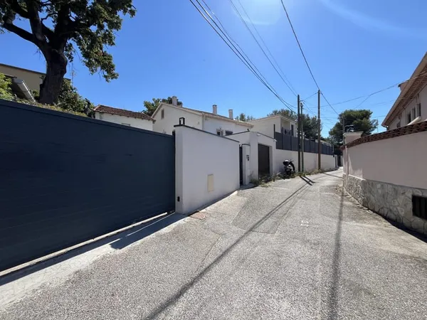Toulon Ouest, maison 125M2, 4 chambres, parcelle 556M2, 3 pa