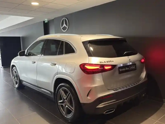 Mercedes Gla 200 d amg line — photo 25