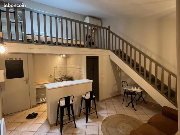 Studio 1 pièce 24 m²