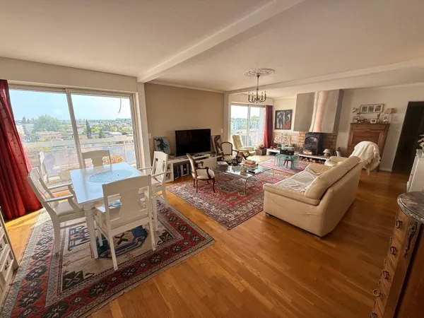 Agréable appartement 107m² dernier étage terrasse