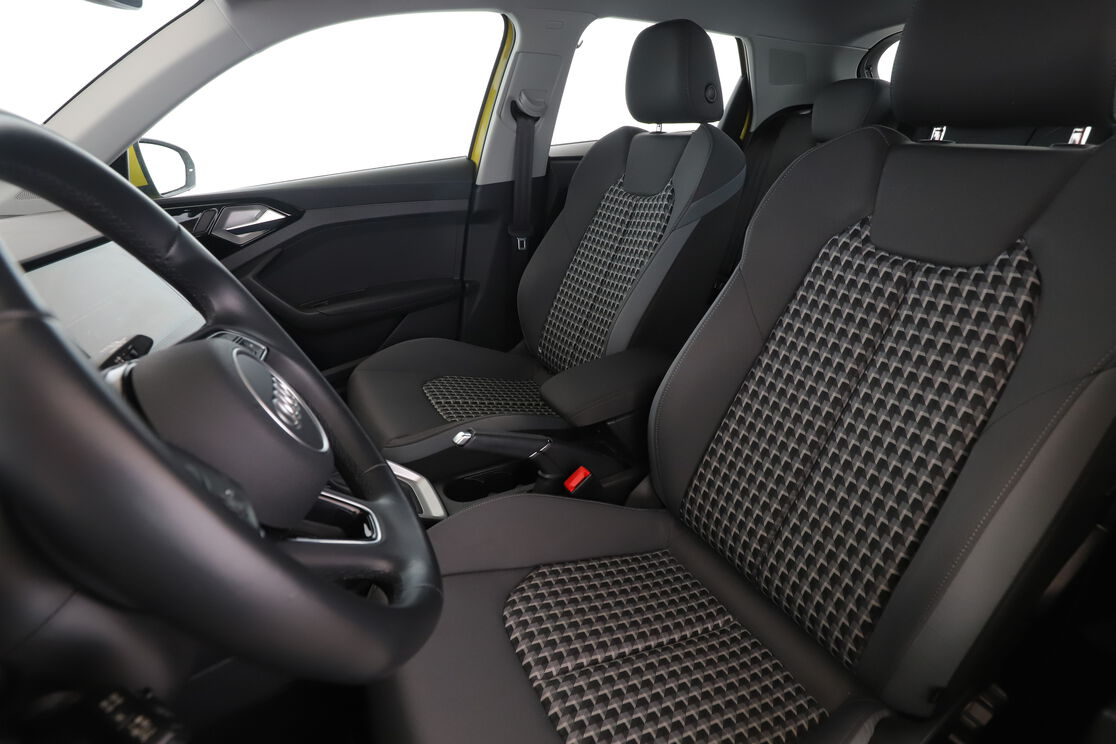 Audi A1 allstreet 35 TFSI S Tronic 7 — photo 9