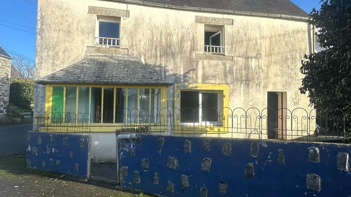 Photo 1