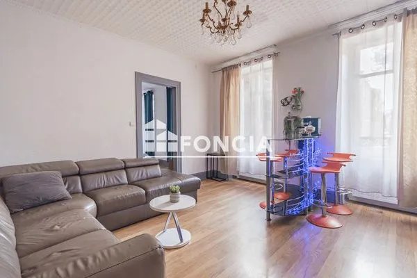 Appartement 5 pièces 13 m²