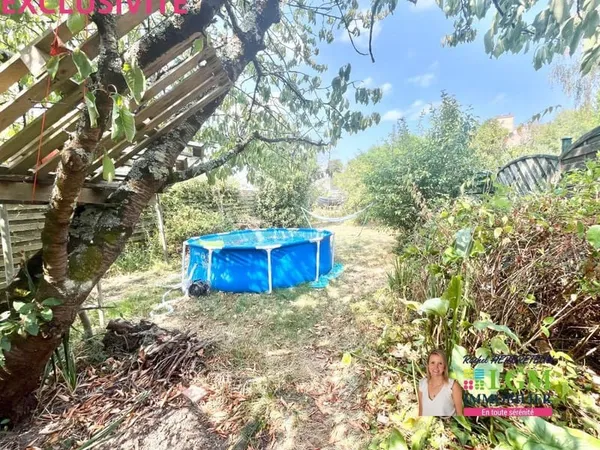 Maison À Vendre - centre-ville La Roche-sur-Yon - Maison rénovée avec jardin, garage et studio indép