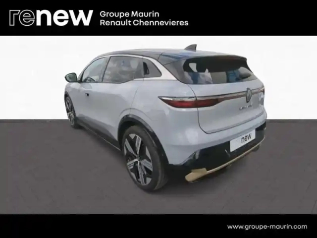 Renault Megane e-tech electric ev60 220ch iconic super charge -b — photo 7