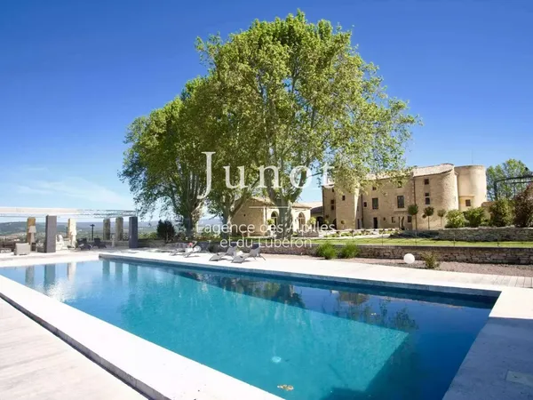Maison 13 pièces 1100 m²