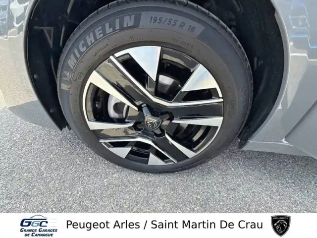 Peugeot 208 100 s&amp;s bvm6 — photo 12