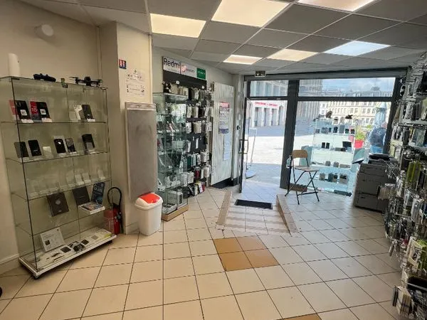 Local commercial 50 m² SAINT QUENTIN