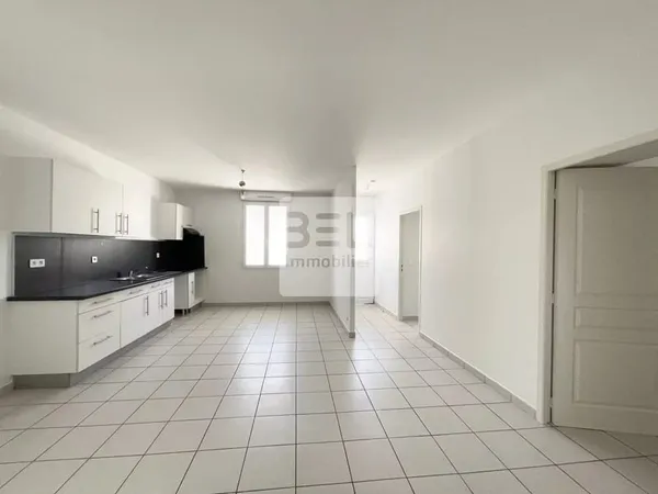 Maison Avec 2 Appartements A Saint Quentin La Poterie