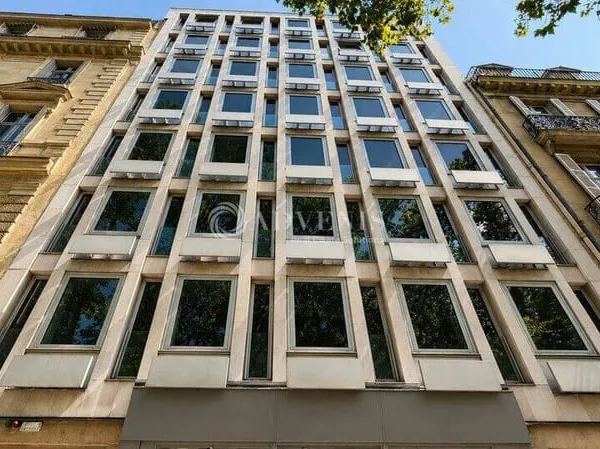Bureau 350 m²