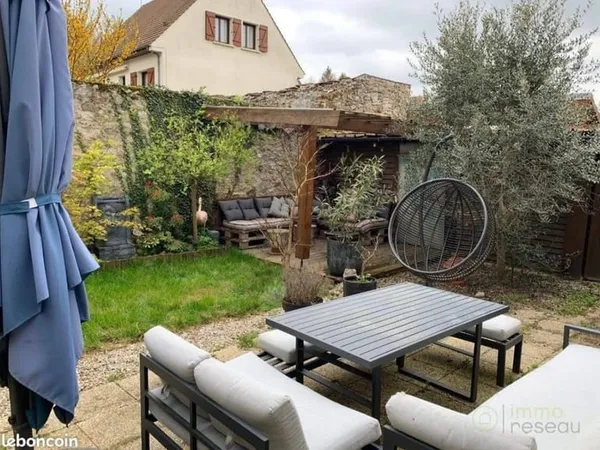 Maison 10 pièces 225 m²