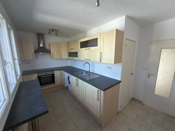 APPARTEMENT T3 QUARTIER HENRIVILLE