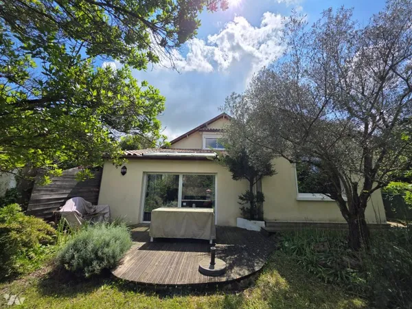 Maison 6 pièces 161 m²
