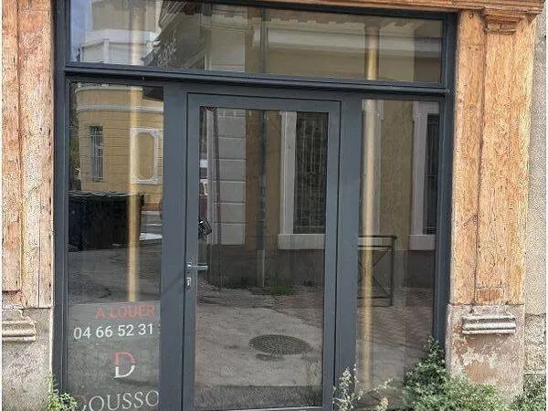Local commercial 28 m²