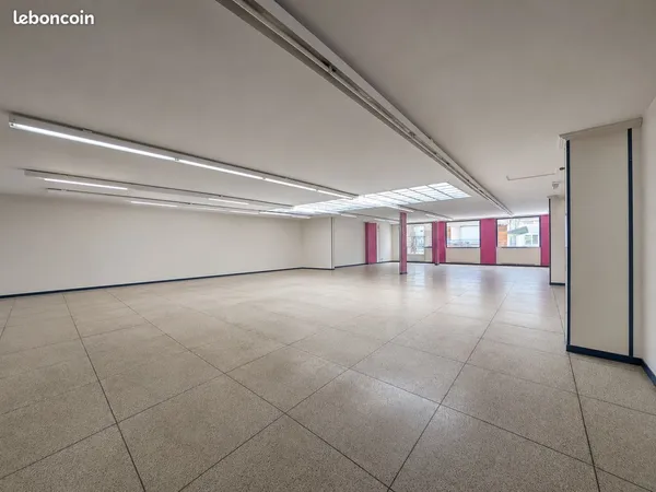 Local commercial à vendre