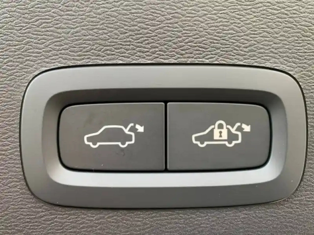 Volvo Xc40 recharge extended range 252ch ultimate — photo 7