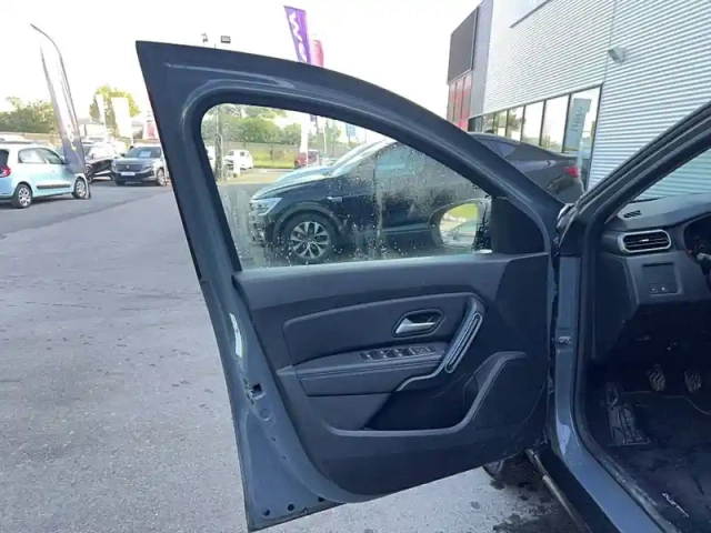 Dacia Duster eco-g 100 4x2 — photo 11