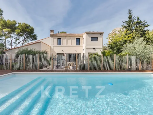 Bastide entièrement rénovée avec grand jardin et piscine
