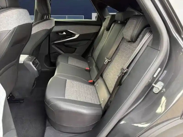 Peugeot 3008 electrique 210 ch 73 kwh — photo 15