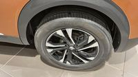 Peugeot 2008 1.2 PureTech 130ch S&S Allure Pack — photo 11