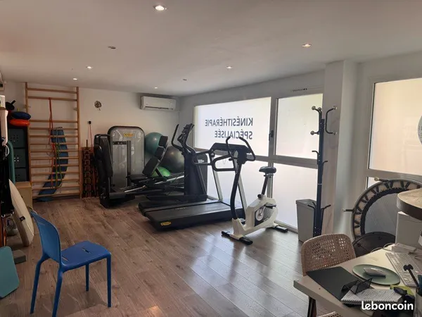 À louer - Local professionnel 59 m² - Croix d'Argent - Disponible janvier 2027