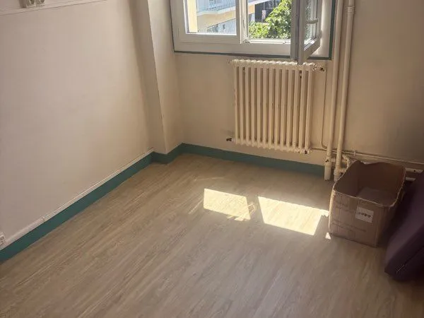 Bureau meublé à louer