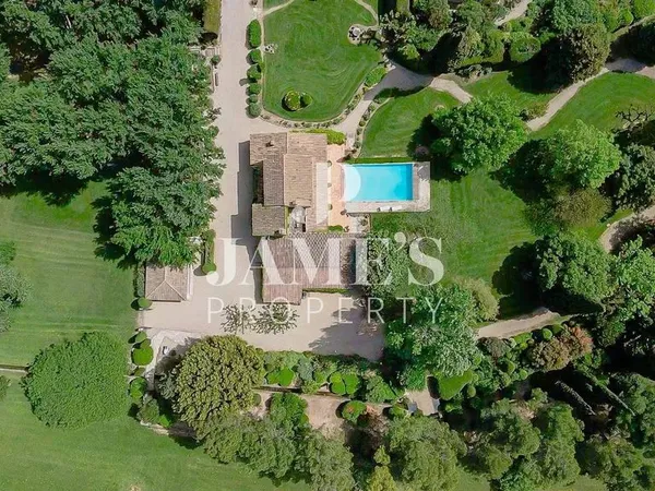 Maison de luxe 8 pièces 210 m²