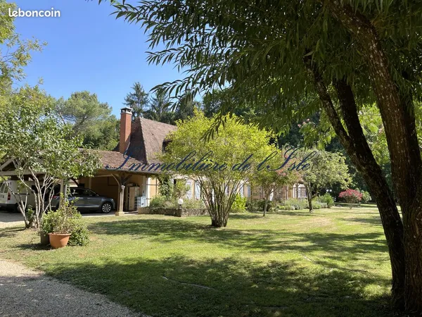 Maison 8 pièces 170 m²