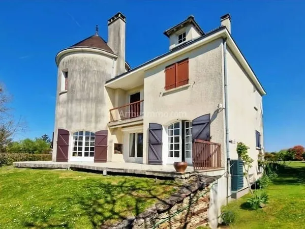 Maison 9 pièces 210 m²