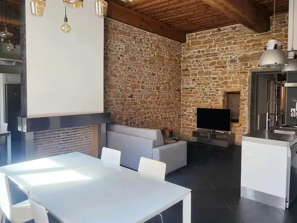 EXCLUSIVITÉ – APPARTEMENT CHARME ANCIEN 74 M² AU SOL