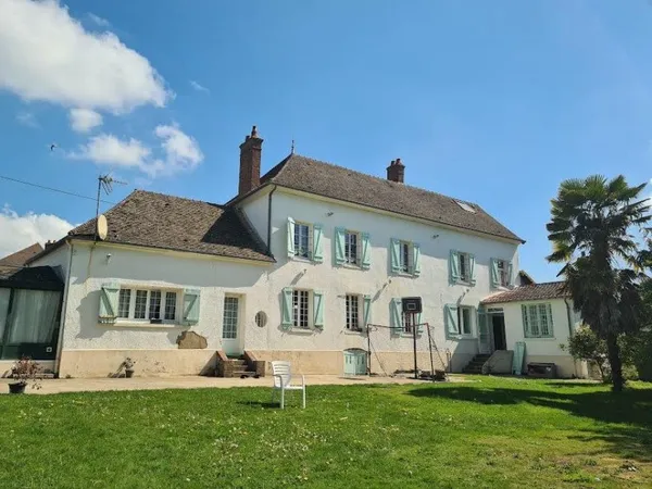Maison 12 pièces 244 m²