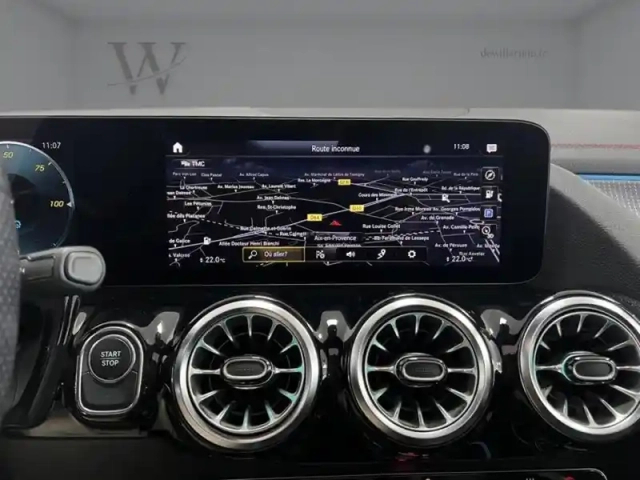 Mercedes Eqa 250+ amg line — photo 12
