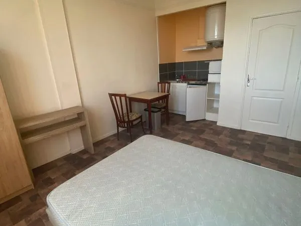 Studio 1 pièce 15 m²