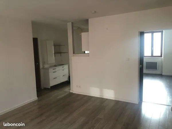 Part. Loue F2 38m² Barr