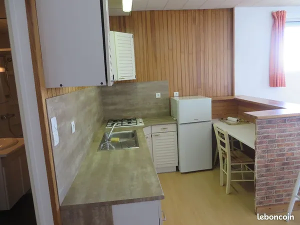 Studio 33 m² BREST quartier Saint Martin 1er étage