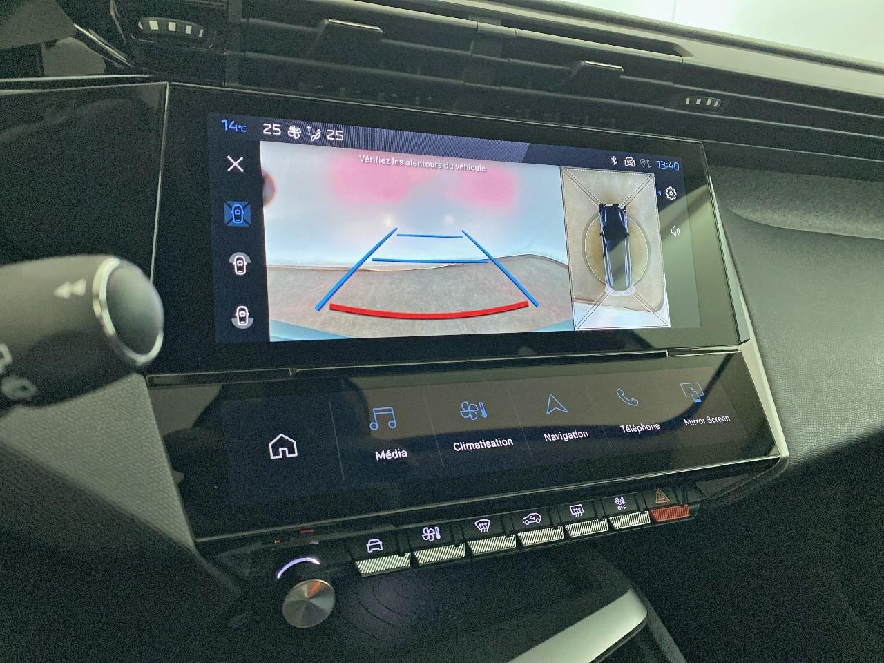 Peugeot 308 sw hybrid 145 e-dcs6 allure — photo 17