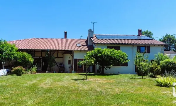 Maison 10 pièces 325 m²