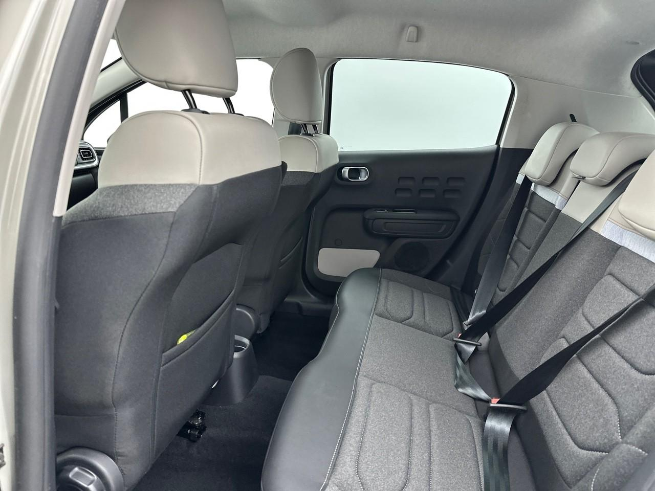 Citroën C3 puretech 110 s&s eat6 saint james — photo 12