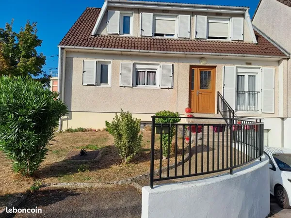 MAISON à 10min de la gare de Meaux