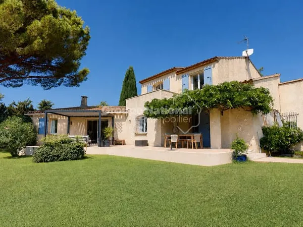 Maison Lunel 6 pièce(s) 218 m2
