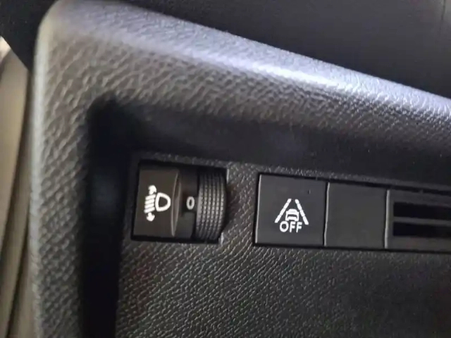 Citroën C4 hybride 100 e-dcs6 — photo 57