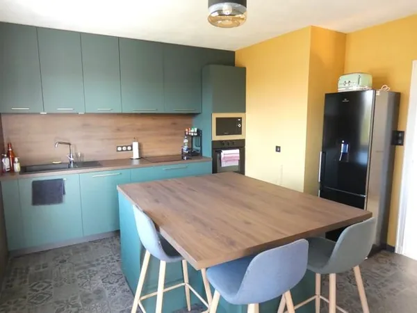 ARPAJON SUR CERE BELLE MAISON 4 CHAMBRES