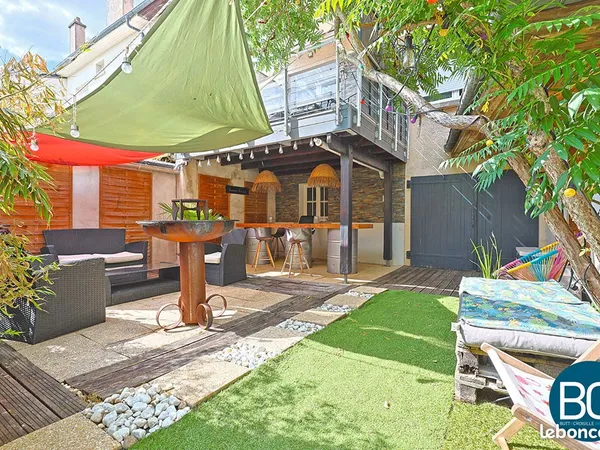 Maison 7 pièces 183 m²