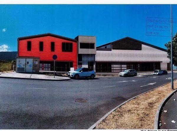Local commercial 1950 m²