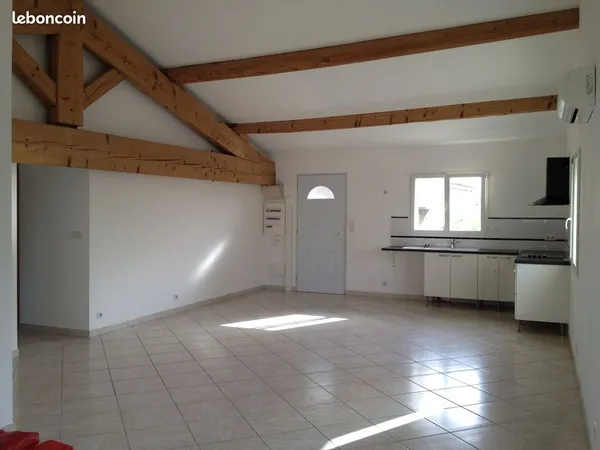 Appartement Location Le Pouget 4p 100m² 723€